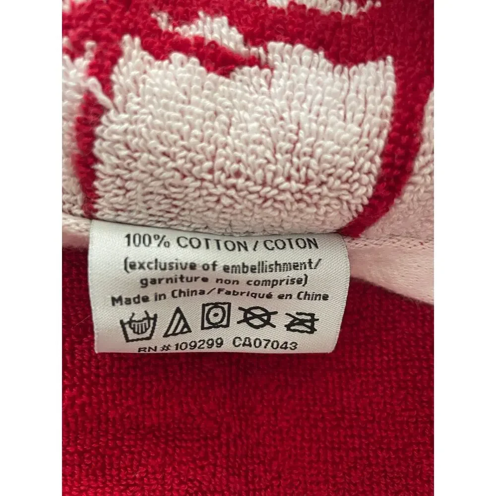 Deborah Connolly Designs 2 pc.set Bath Towels White & Red Christmas Santa Sleigh